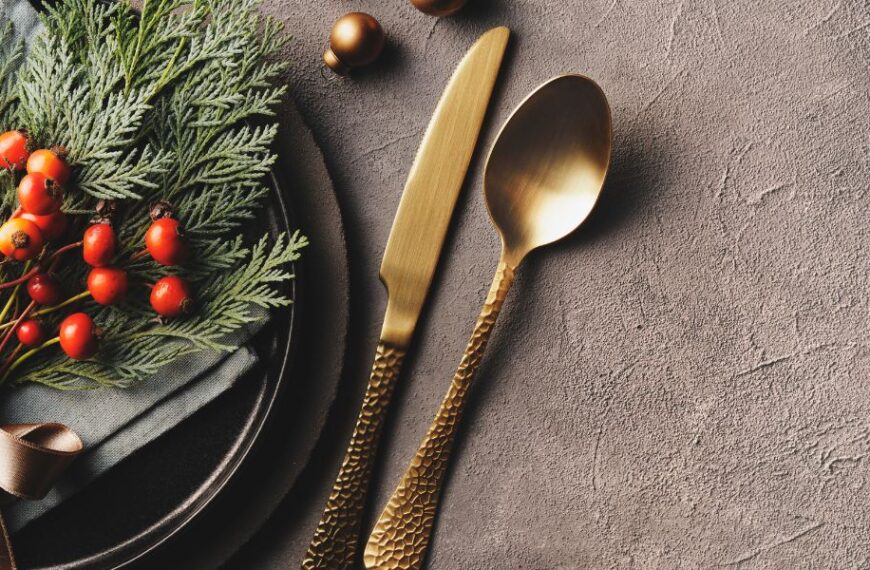 Deck your table with style: The ultimate guide to a trendy and festive Christmas table