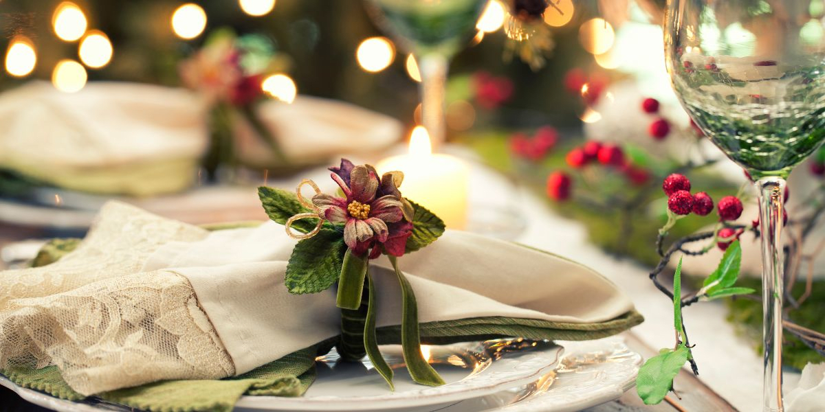 Deck your table with style: The ultimate guide to a trendy and festive Christmas table